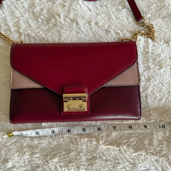 ⭐️Michael Kors Burgundy crossbody chain Bag - Picture 3 of 6